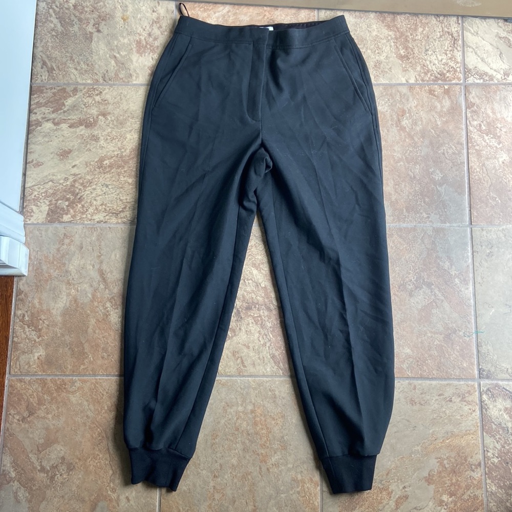 Aritzia Babaton Allegory Tailored Mid Rise Joggers Black size 8